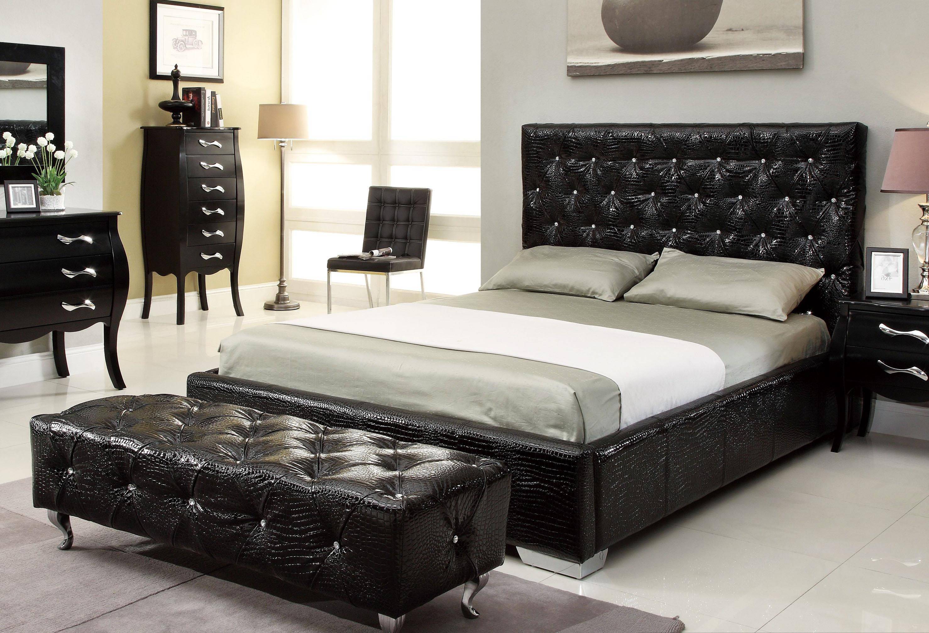 Mice King Platform Bedroom Set, Black Leather Bed King